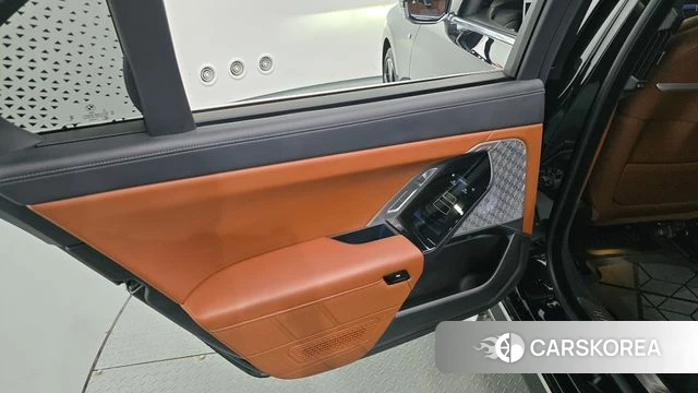 BMW i7 (G70) id 4421511 из Кореи 17