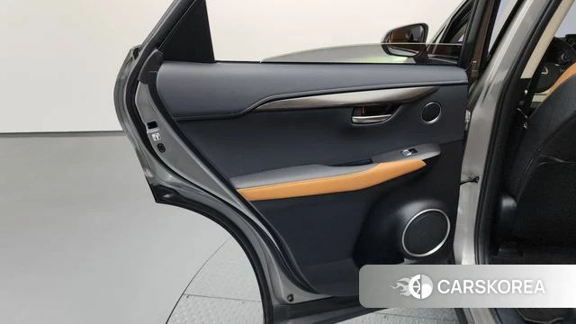 Lexus NX300h id 4377713 из Кореи 17