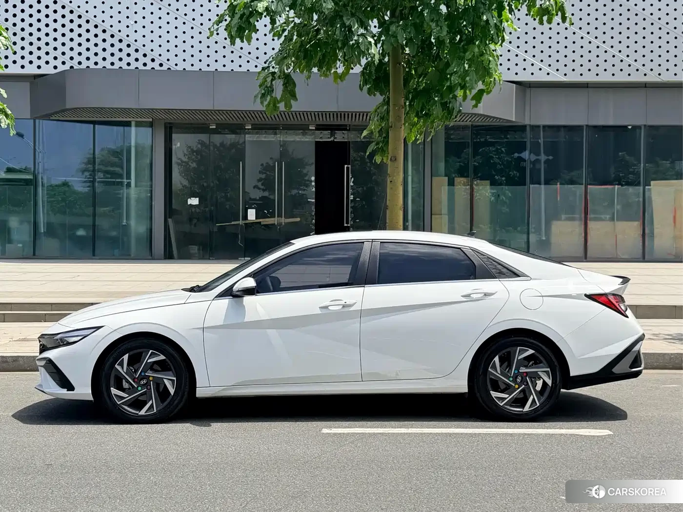 Hyundai Elantra id 4622333 из Китая 17