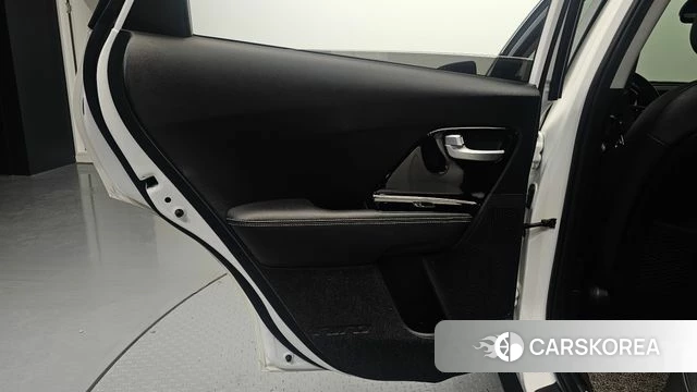 Kia The New Niro id 4447532 из Кореи 17