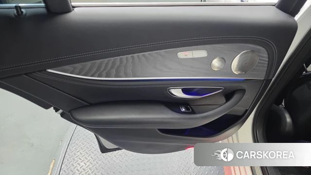 Mercedes-Benz E-Class W213 id 4282313 из Кореи 17