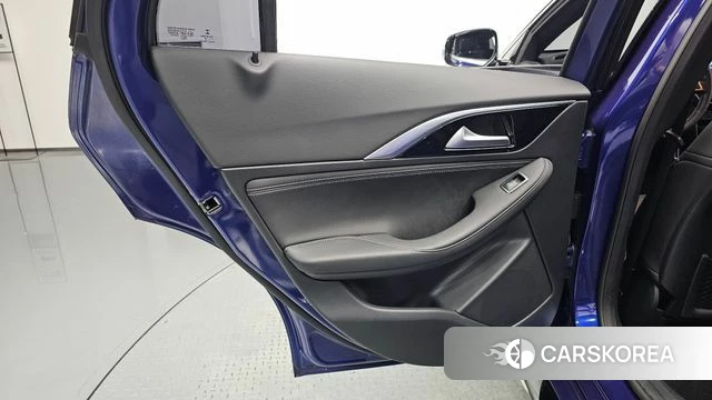 Infiniti Q30 id 4285716 из Кореи 17
