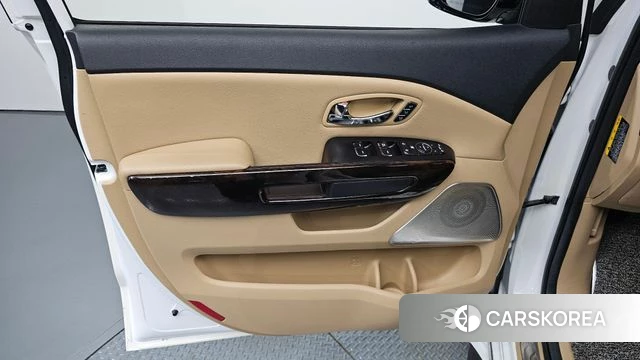 Kia The New Carnival id 4923570 из Кореи 17