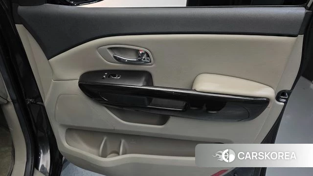 Kia The New Carnival id 4311080 из Кореи 17