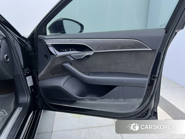 Audi A8 id 4214557 из Китая 17