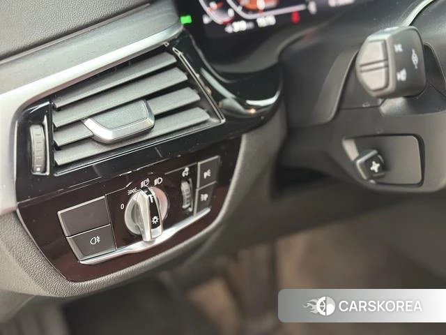 BMW 5 series id 4256919 из Китая 17