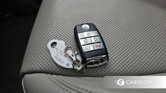 Kia The New Carnival id 4557932 из Кореи 17