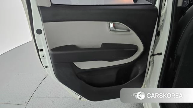 Kia The New Kia Ray EV id 4730225 из Кореи 17