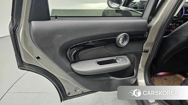 Mini Cooper D Clubman id 4514580 из Кореи 17