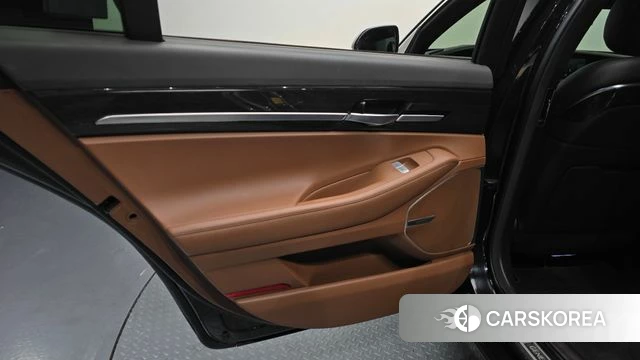 Genesis G90 id 4269188 из Кореи 17