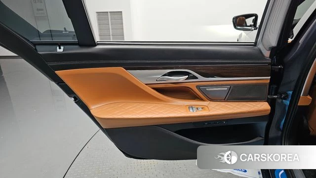 BMW 7 Series (G11) id 4764801 из Кореи 17