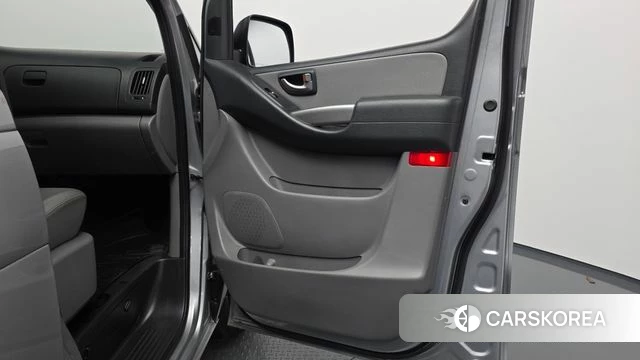 Hyundai The New Grand Starex id 4586881 из Кореи 17