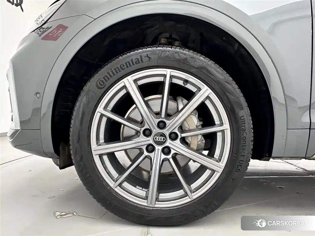 Audi Q5L id 4659909 из Китая 17