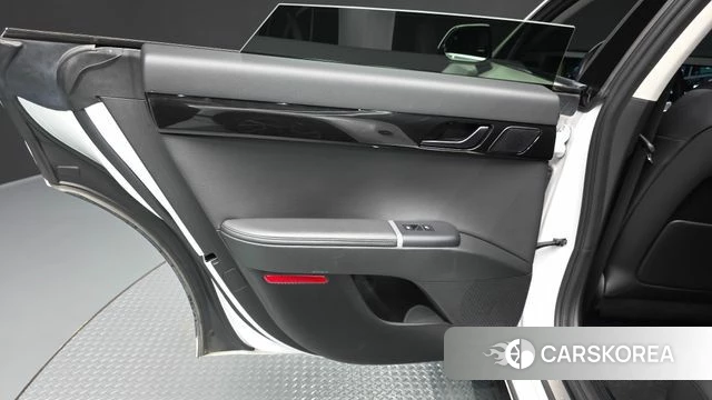 Hyundai Grandeur (GN7) id 4863678 из Кореи 17