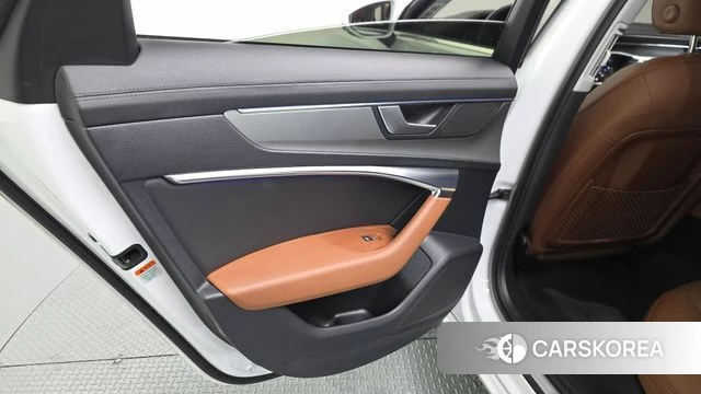 Audi A6 (C8) id 4400903 из Кореи 17