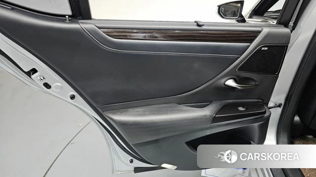 Lexus ES300h 7th generation id 4317862 из Кореи 17