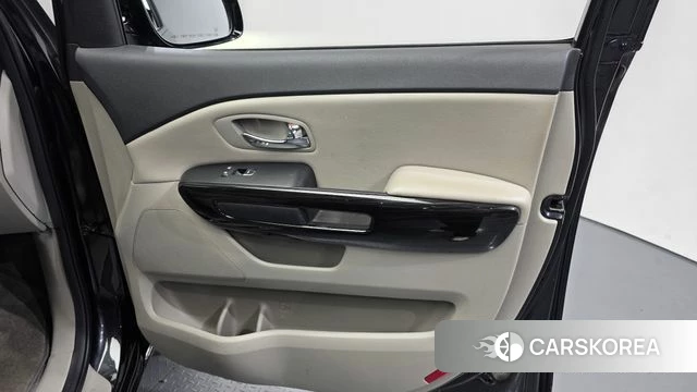 Kia The New Carnival id 4424656 из Кореи 17