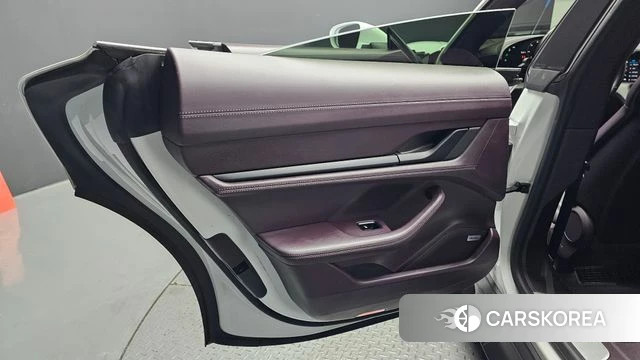 Porsche Taycan id 4231781 из Кореи 17