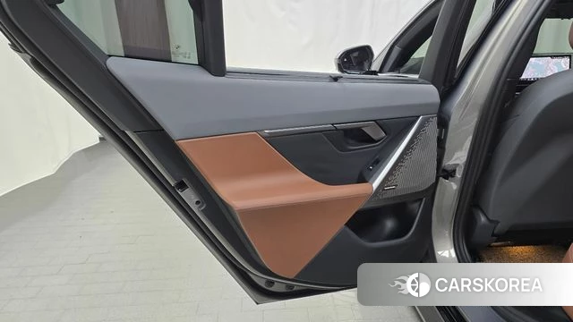 BMW 5 Series (G60) id 4649711 из Кореи 17