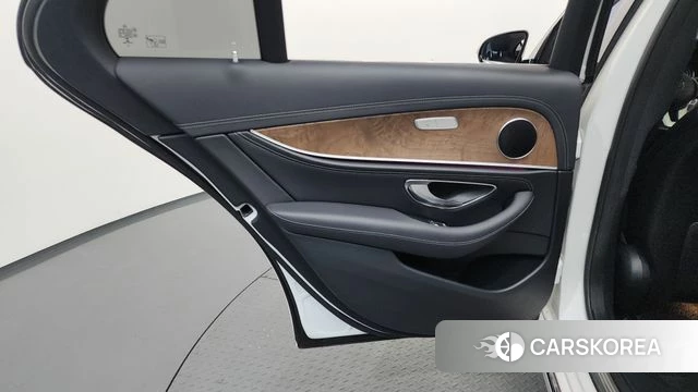 Mercedes-Benz E-Class W213 id 4722295 из Кореи 17
