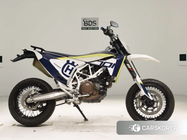Проданный Husqvarna 701 SUPERMOTO 2016 из Японии, фото 2