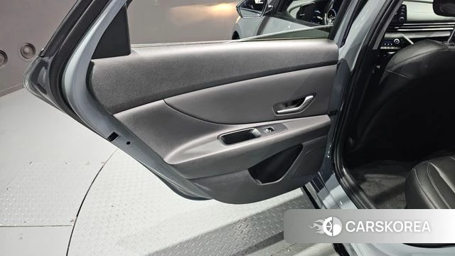 Hyundai Avante Hybrid (CN7) id 4310059 из Кореи 17