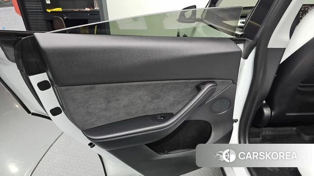 Tesla Model Y id 4757628 из Кореи 17