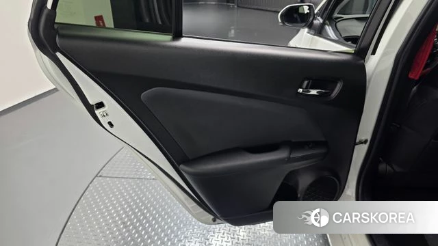 Toyota Prius 4th Generation id 4726541 из Кореи 17