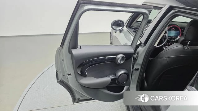 Mini Cooper S id 4572924 из Кореи 17