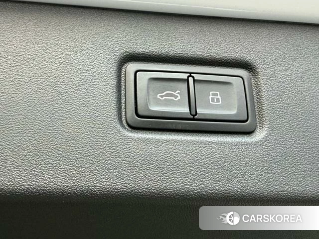 Audi Q5 e-tron id 4263918 из Китая 17