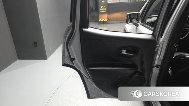 Jeep Renegade id 4835746 из Кореи 17
