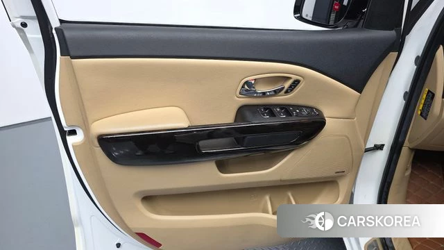 Kia The New Carnival id 4508563 из Кореи 17