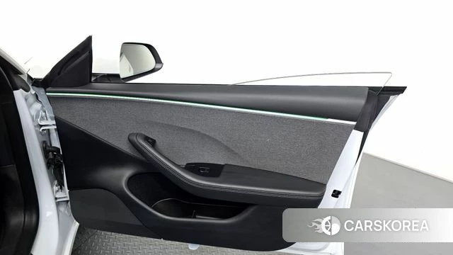 Tesla Model 3 id 4749267 из Кореи 17