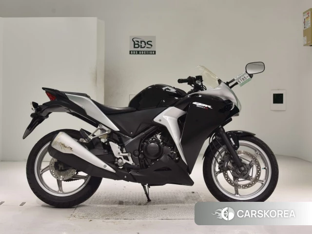Проданный Honda CBR250R 2011 из Японии