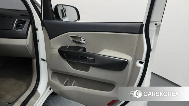 Kia The New Carnival id 4362684 из Кореи 17
