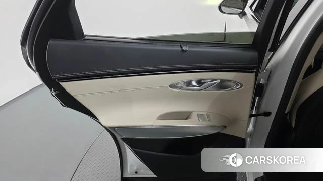 Genesis GV70 id 4712324 из Кореи 17