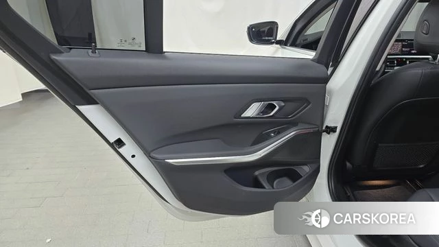 BMW 3 Series (G20) id 4285059 из Кореи 17