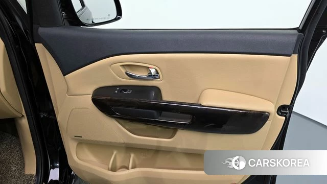 Kia The New Carnival id 4362905 из Кореи 17