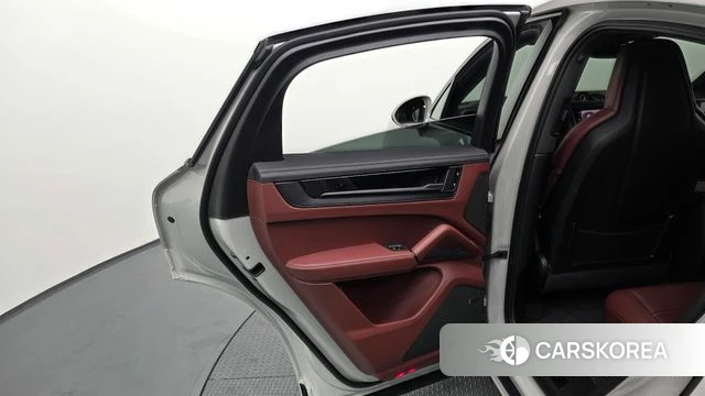 Porsche Cayenne (PO536) id 4441855 из Кореи 17