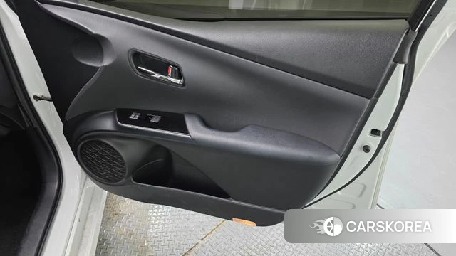 Toyota Prius 4th Generation id 4567260 из Кореи 17