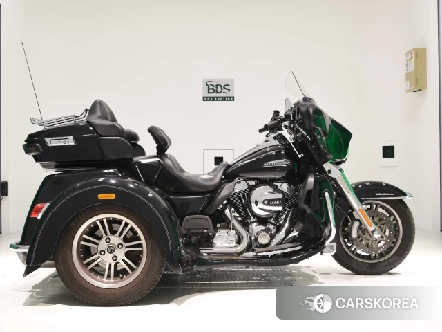 Проданный Harley-Davidson Electra Glide FLHTCUTG1690 2015 из Японии