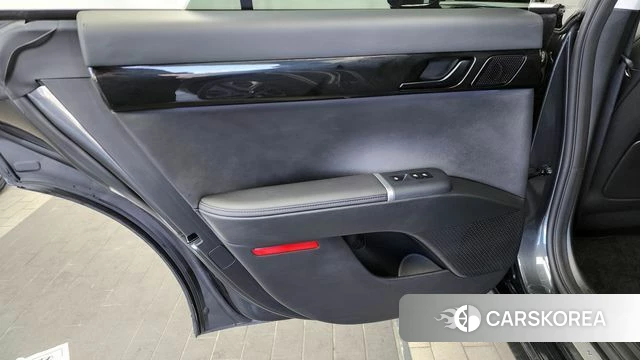 Hyundai Grandeur (GN7) id 4201130 из Кореи 17