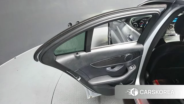 Mercedes-Benz C-Class W205 id 4317875 из Кореи 17