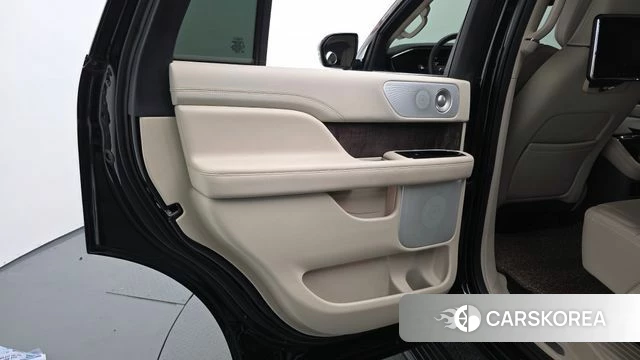 Lincoln Navigator 4th generation id 4779831 из Кореи 17