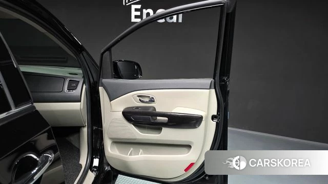 Kia The New Carnival id 4390454 из Кореи 17