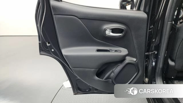 Jeep Renegade id 4465026 из Кореи 17