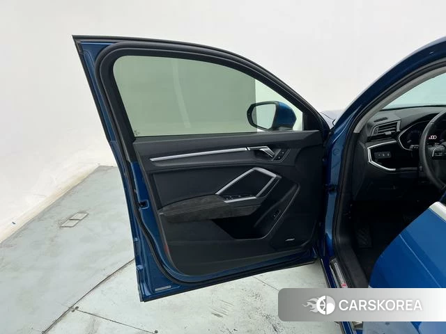 Audi Q3 Sportback id 4260686 из Китая 17