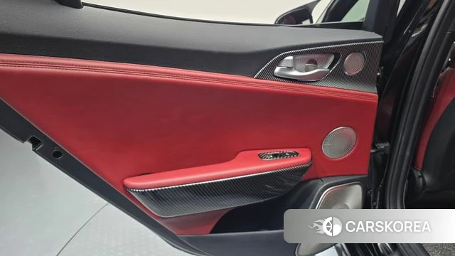 Kia Stinger id 4642572 из Кореи 17