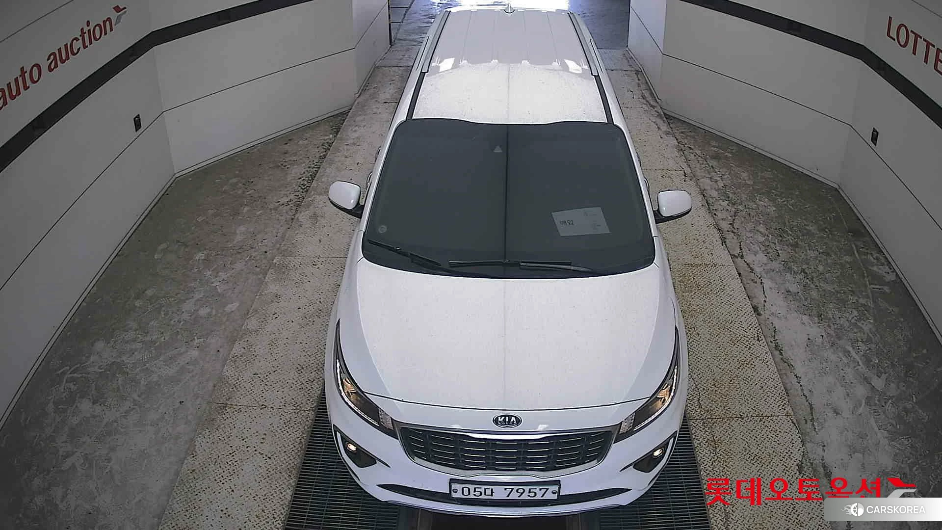 Kia Carnival id 4902436 из Кореи 17