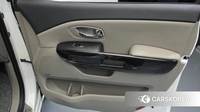 Kia The New Carnival id 4652264 из Кореи 17